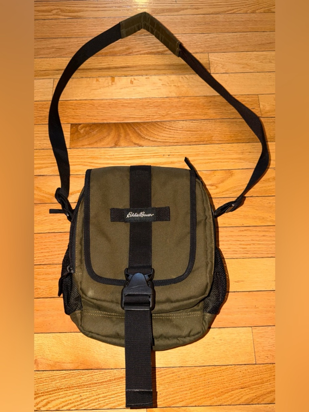 Eddie Bauer Army Green Mesh Black First Ascent Crossbody Bag Travel Pockets